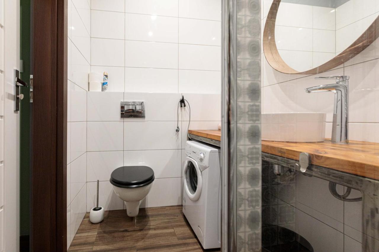 Golden Apartments Wroclaw - Cozy Studio - Main Rail Station&K24 Luaran gambar
